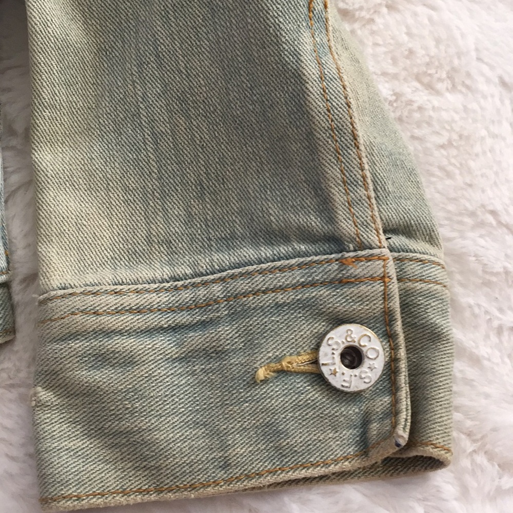 Levi’s Denim Jacket - Picture 3 of 5